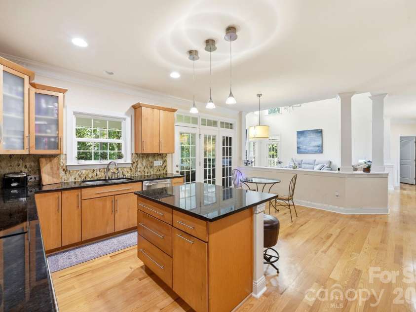 309 Walking Horse Trail, Davidson, NC 28036.  MLS# CAR4398377, YatesRealty ID 33725. 