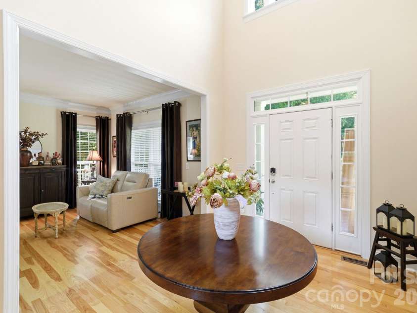 309 Walking Horse Trail, Davidson, NC 28036.  MLS# CAR4398377, YatesRealty ID 33725. 