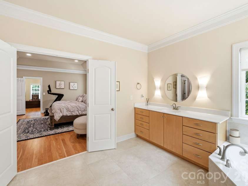 309 Walking Horse Trail, Davidson, NC 28036.  MLS# CAR4398377, YatesRealty ID 33725. 