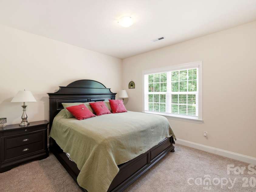 309 Walking Horse Trail, Davidson, NC 28036.  MLS# CAR4398377, YatesRealty ID 33725. 