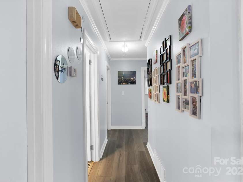 410 Queens Drive, Lexington, NC 27292.  MLS# CAR4287157, YatesRealty ID 33725. 