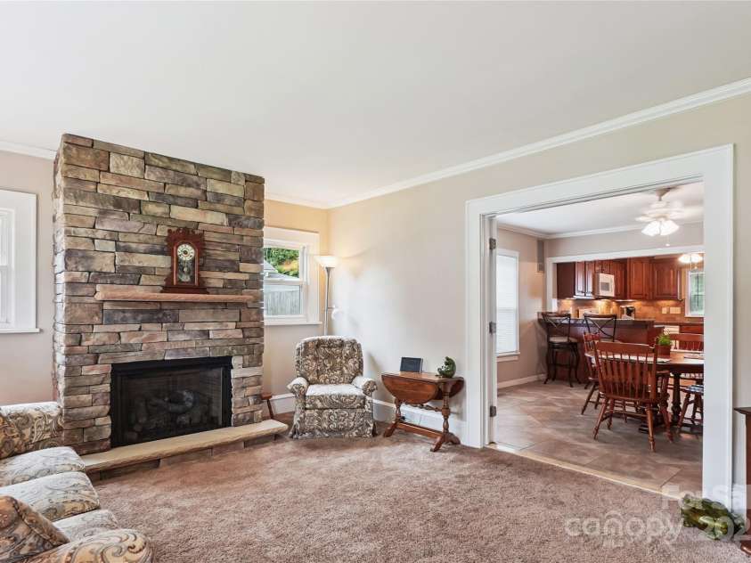 608 Maple Avenue, Gastonia, NC 28054.  MLS# CAR4292359, YatesRealty ID 33726. 