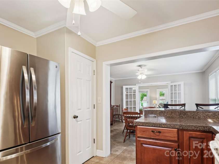 608 Maple Avenue, Gastonia, NC 28054.  MLS# CAR4292359, YatesRealty ID 33726. 