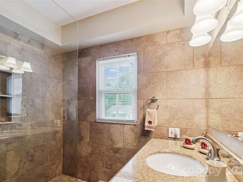 608 Maple Avenue, Gastonia, NC 28054.  MLS# CAR4292359, YatesRealty ID 33726. 