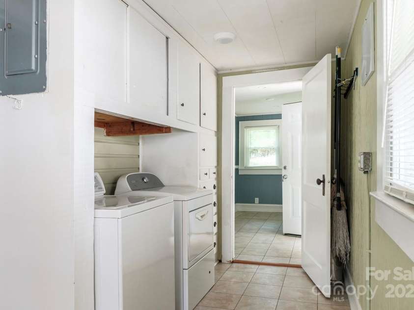 404 Laurel Street, Valdese, NC 28690.  MLS# CAR4285220, YatesRealty ID 33727. 
