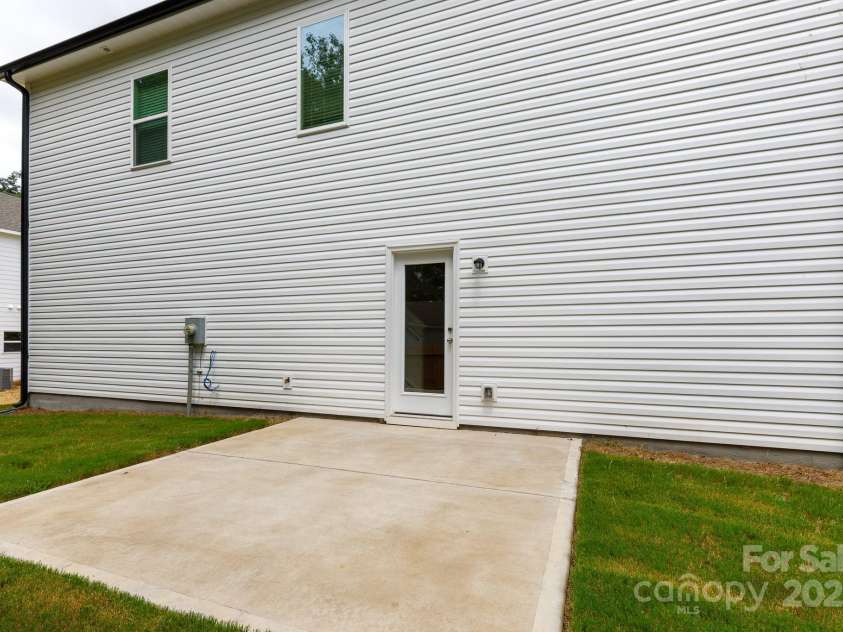 5310 Lantana Avenue, Charlotte, NC 28205.  MLS# CAR4294277, YatesRealty ID 33728. 