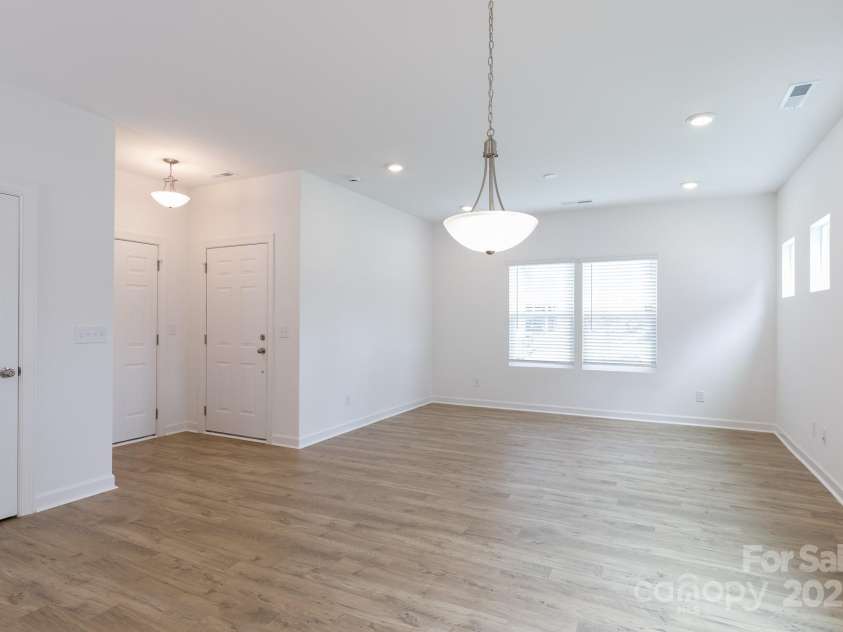 5310 Lantana Avenue, Charlotte, NC 28205.  MLS# CAR4294277, YatesRealty ID 33728. 