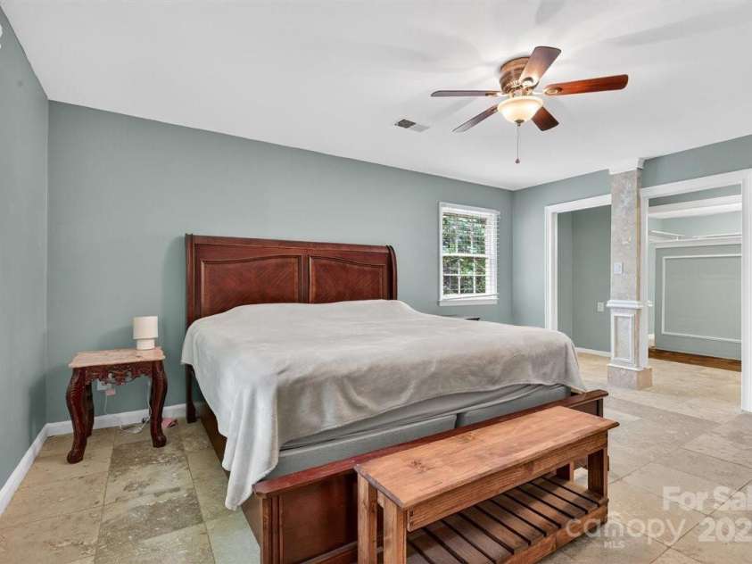 7144 Chapparall Lane, Charlotte, NC 28215.  MLS# CAR4288471, YatesRealty ID 33729. Primary Bedroom Upstairs