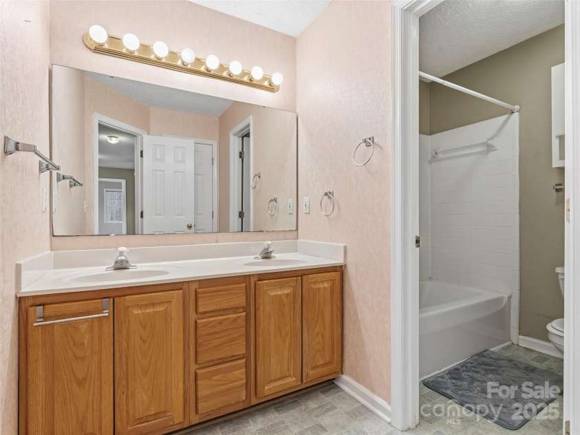613 Carolina Holly Way, Fletcher, NC 28732.  MLS# CAR4334527, YatesRealty ID 3373. 