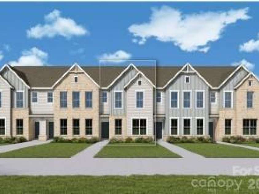 13129 Benessare Lane, Matthews, NC 28105.  MLS# CAR4398458, YatesRealty ID 33732. Representative 