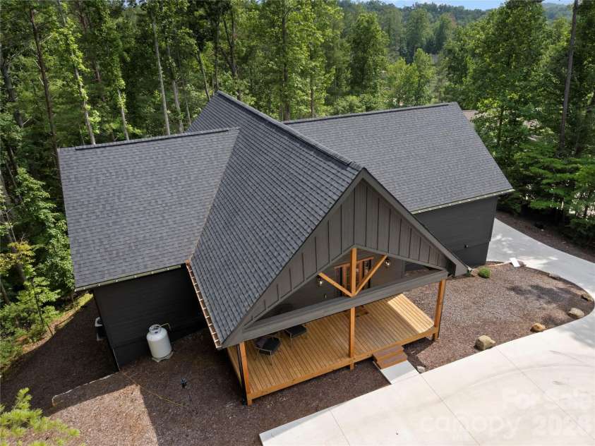 23 Anchor Drive, Nebo, NC 28761.  MLS# CAR4391693, YatesRealty ID 33734. 
