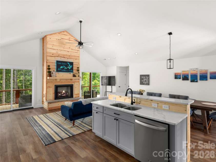 23 Anchor Drive, Nebo, NC 28761.  MLS# CAR4391693, YatesRealty ID 33734. 