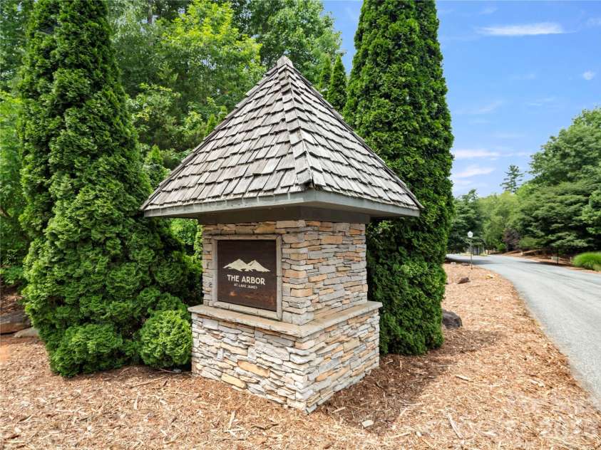 23 Anchor Drive, Nebo, NC 28761.  MLS# CAR4391693, YatesRealty ID 33734. 