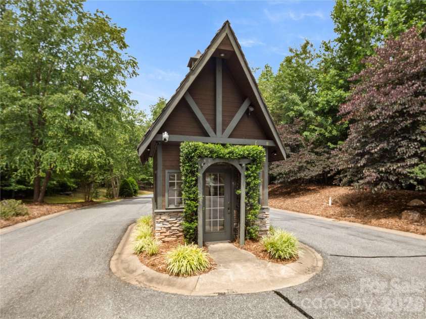 23 Anchor Drive, Nebo, NC 28761.  MLS# CAR4391693, YatesRealty ID 33734. 