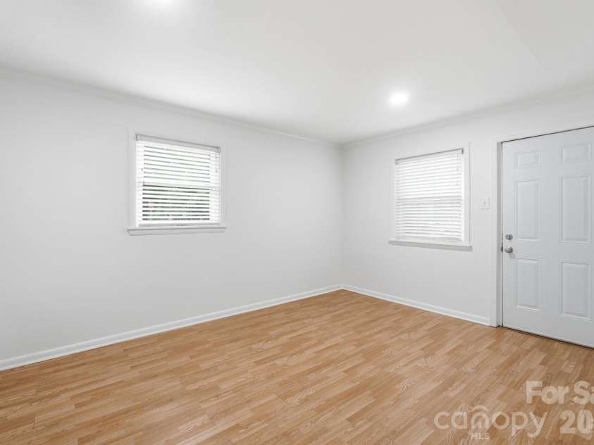 5108 White Oak Road, Charlotte, NC 28210.  MLS# CAR4393738, YatesRealty ID 33735. 3rd Bedroom 