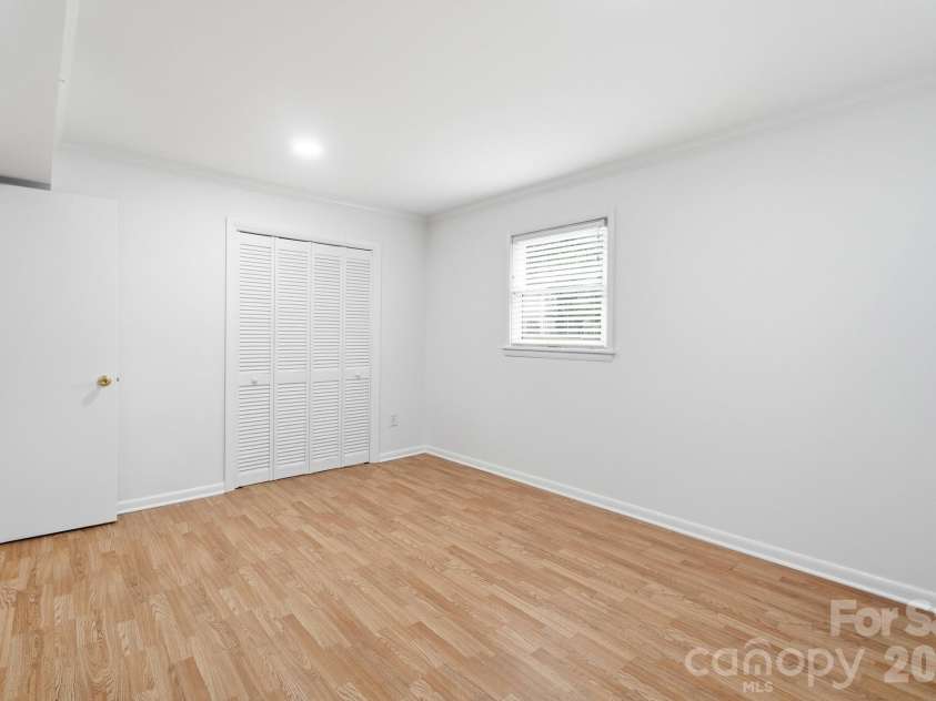 5108 White Oak Road, Charlotte, NC 28210.  MLS# CAR4393738, YatesRealty ID 33735. 3rd Bedroom 