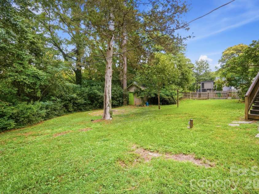 5108 White Oak Road, Charlotte, NC 28210.  MLS# CAR4393738, YatesRealty ID 33735. Backyard
