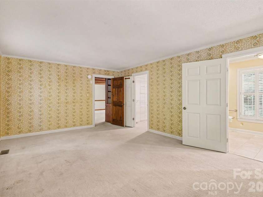 215 Chedworth Court, Concord, NC 28025.  MLS# CAR4396675, YatesRealty ID 33737. 