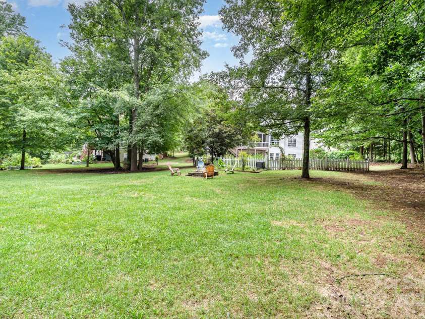 7602 Windsor Forest Place, Harrisburg, NC 28075.  MLS# CAR4279853, YatesRealty ID 33738. 