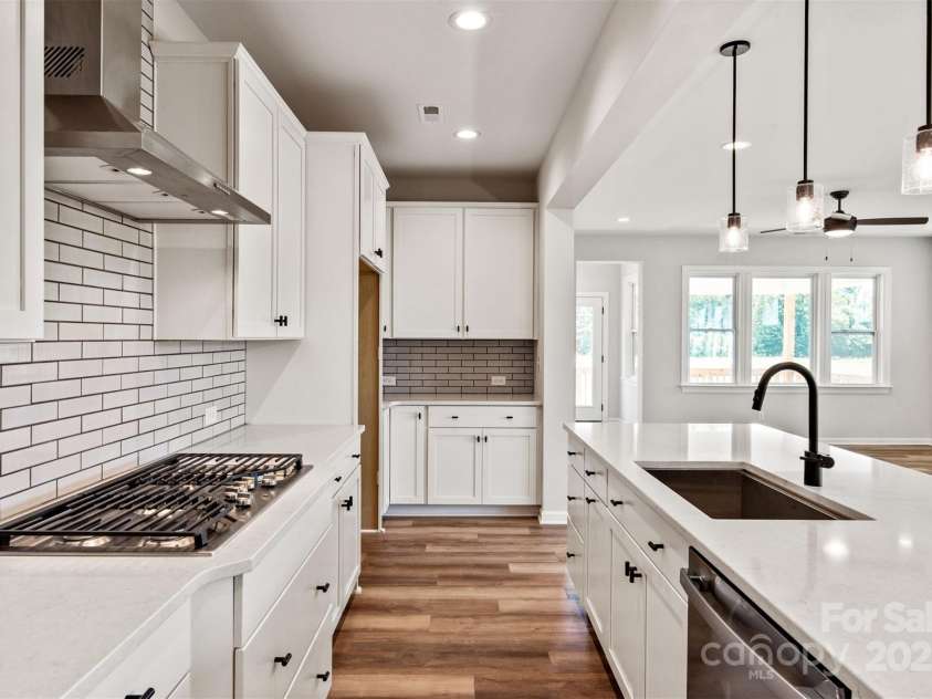 4808 Glen Stripe Drive, Indian Trail, NC 28079.  MLS# CAR4167575, YatesRealty ID 3374. Kitchen