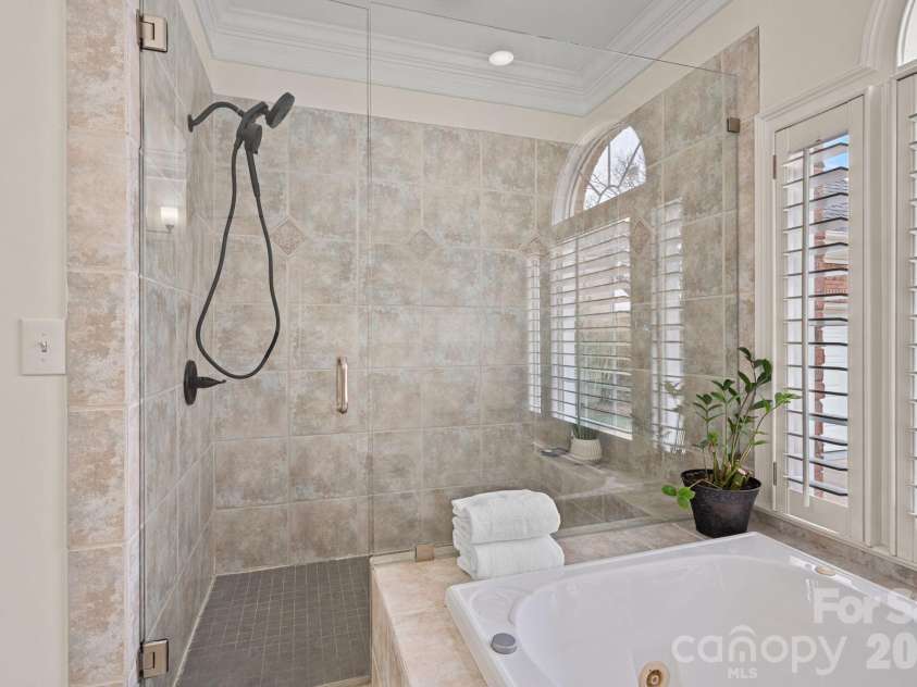 7604 Windaliere Drive, Cornelius, NC 28031.  MLS# CAR4350932, YatesRealty ID 3374. 