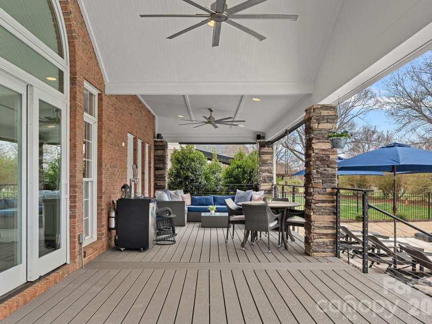 7604 Windaliere Drive, Cornelius, NC 28031.  MLS# CAR4350932, YatesRealty ID 3374. 