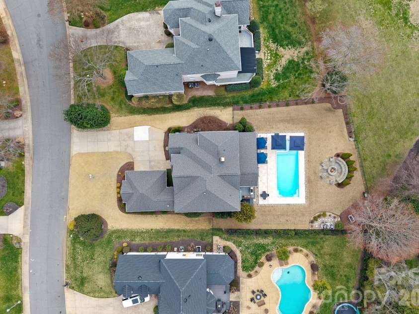 7604 Windaliere Drive, Cornelius, NC 28031.  MLS# CAR4350932, YatesRealty ID 3374. 