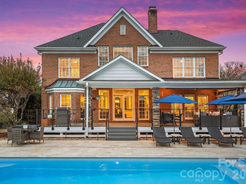 7604 Windaliere Drive, Cornelius, NC 28031.  MLS# CAR4350932, YatesRealty ID 3374. 