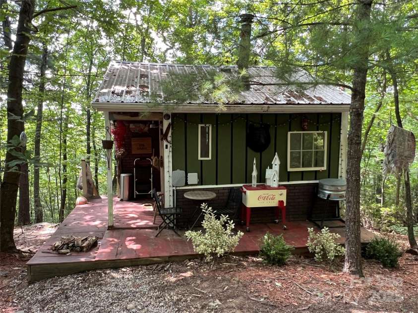 111 Shepherds Run, Purlear, NC 28665.  MLS# CAR4294834, YatesRealty ID 33740. 
