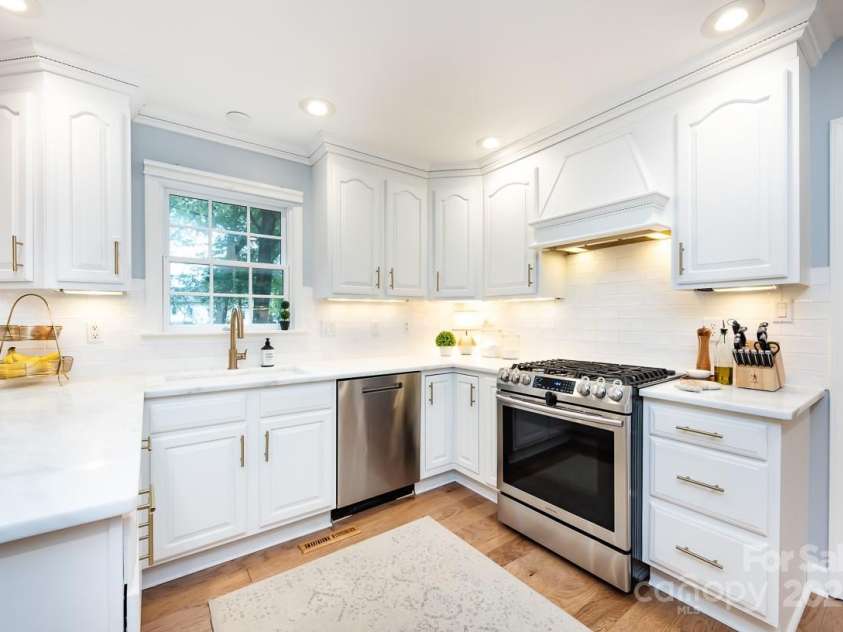 7924 Wellston Drive, Charlotte, NC 28210.  MLS# CAR4293826, YatesRealty ID 33741. 