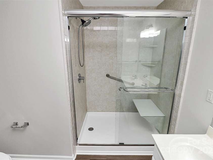 4234 Red Shed Lane, Charlotte, NC 28269.  MLS# CAR4291534, YatesRealty ID 33742. 