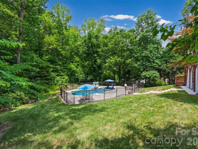 817 Savile Lane, Fort Mill, SC 29715.  MLS# CAR4387881, YatesRealty ID 33742. 