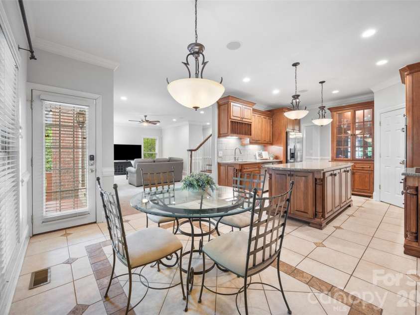 817 Savile Lane, Fort Mill, SC 29715.  MLS# CAR4387881, YatesRealty ID 33742. 