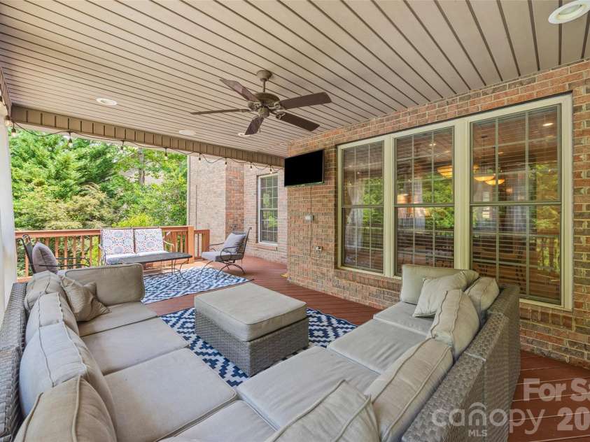817 Savile Lane, Fort Mill, SC 29715.  MLS# CAR4387881, YatesRealty ID 33742. 