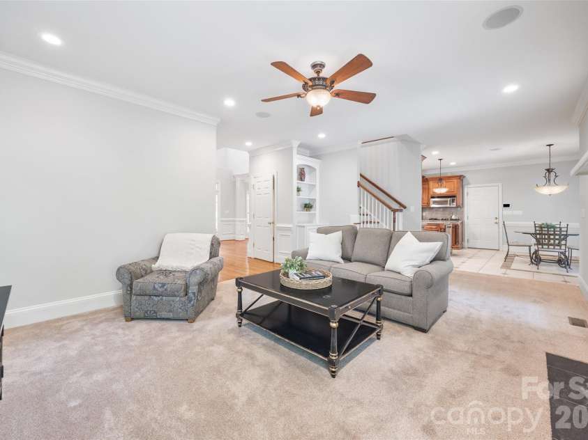 817 Savile Lane, Fort Mill, SC 29715.  MLS# CAR4387881, YatesRealty ID 33742. 