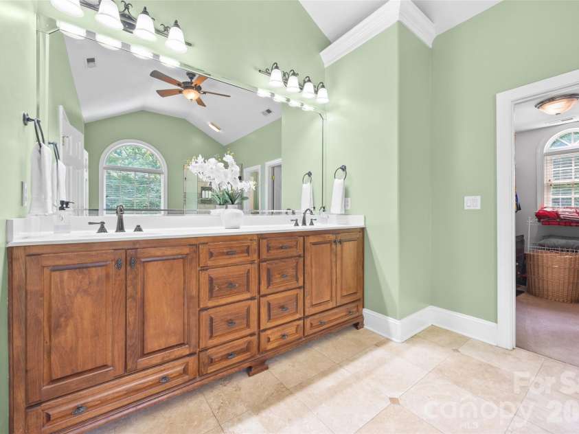 817 Savile Lane, Fort Mill, SC 29715.  MLS# CAR4387881, YatesRealty ID 33742. 