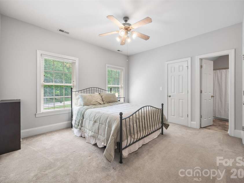 817 Savile Lane, Fort Mill, SC 29715.  MLS# CAR4387881, YatesRealty ID 33742. 