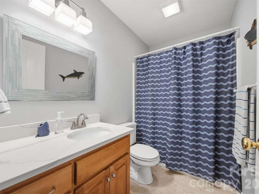 1753 30th Avenue Drive, Hickory, NC 28601.  MLS# CAR4398087, YatesRealty ID 33743. 
