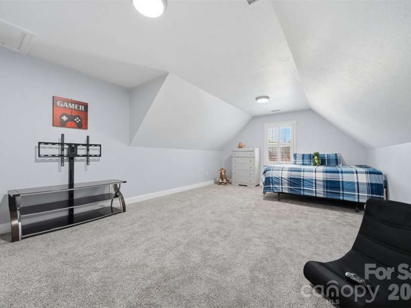 1753 30th Avenue Drive, Hickory, NC 28601.  MLS# CAR4398087, YatesRealty ID 33743. 