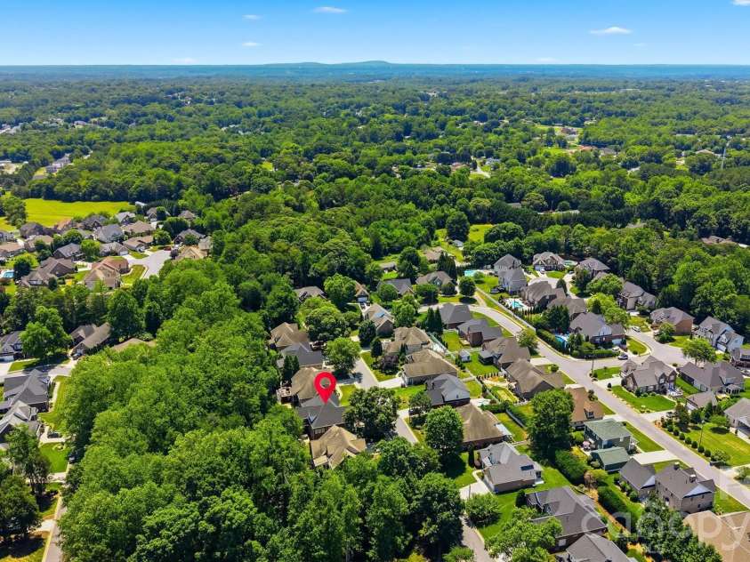 1753 30th Avenue Drive, Hickory, NC 28601.  MLS# CAR4398087, YatesRealty ID 33743. 