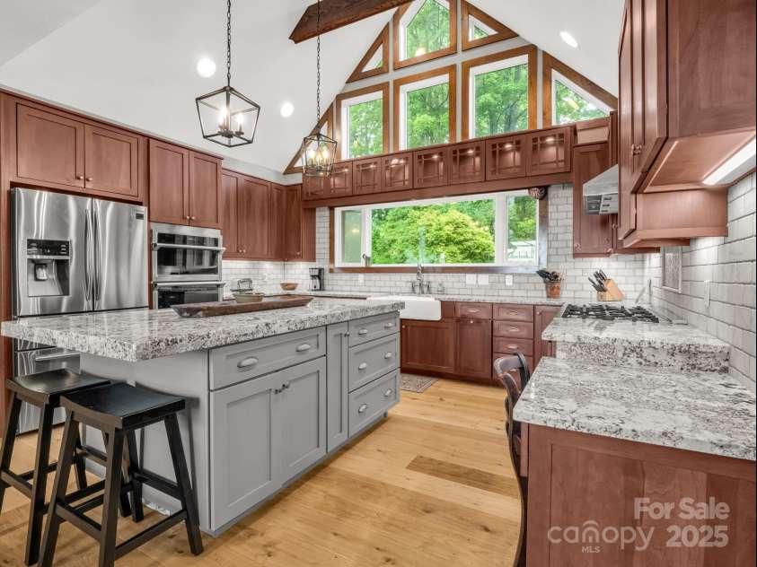 221 Ohwanteska Lane, Brevard, NC 28712.  MLS# CAR4286435, YatesRealty ID 33743. 