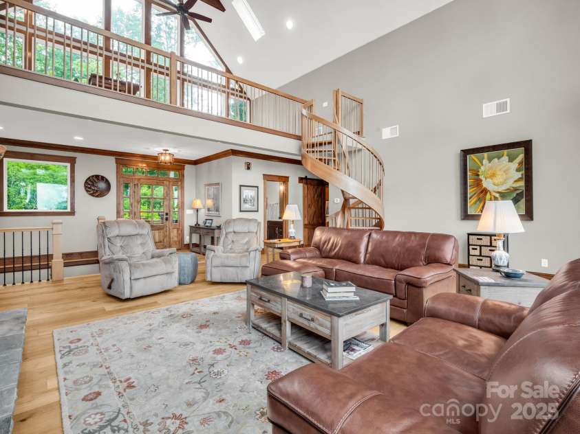 221 Ohwanteska Lane, Brevard, NC 28712.  MLS# CAR4286435, YatesRealty ID 33743. 