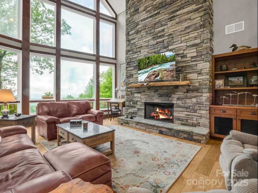 221 Ohwanteska Lane, Brevard, NC 28712.  MLS# CAR4286435, YatesRealty ID 33743. 