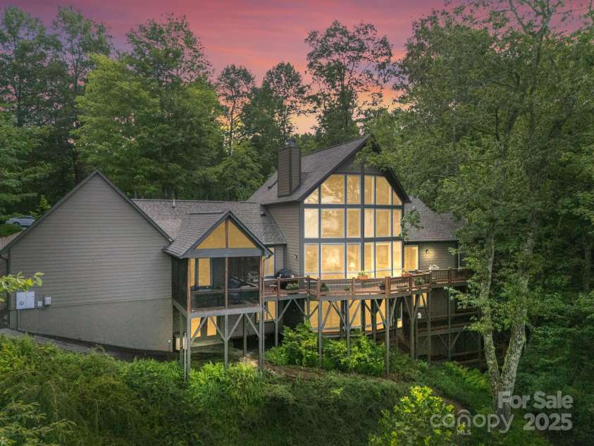 221 Ohwanteska Lane, Brevard, NC 28712.  MLS# CAR4286435, YatesRealty ID 33743. 