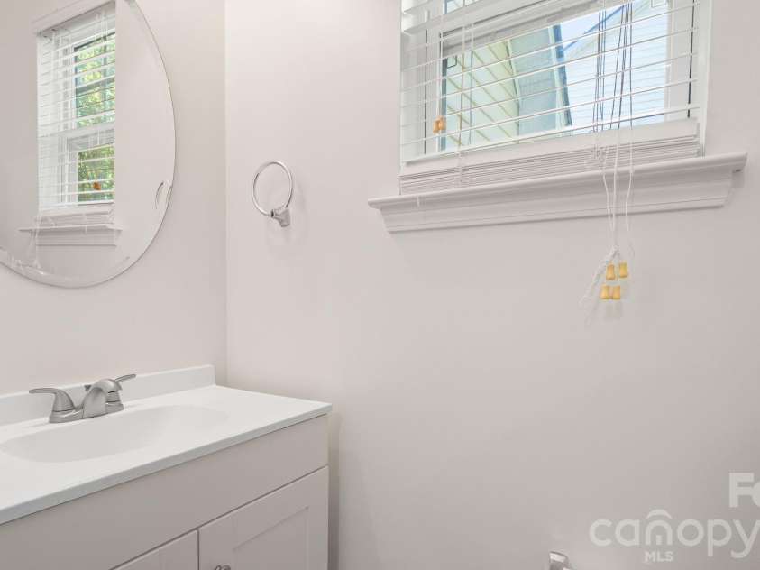 4569 Scarlet Oak Drive, Rock Hill, SC 29732.  MLS# CAR4397692, YatesRealty ID 33744. 