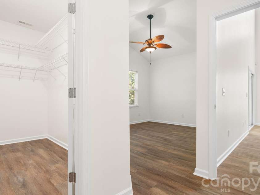 4569 Scarlet Oak Drive, Rock Hill, SC 29732.  MLS# CAR4397692, YatesRealty ID 33744. 