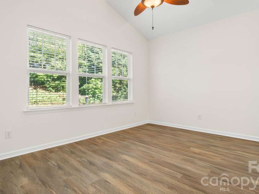 4569 Scarlet Oak Drive, Rock Hill, SC 29732.  MLS# CAR4397692, YatesRealty ID 33744. 