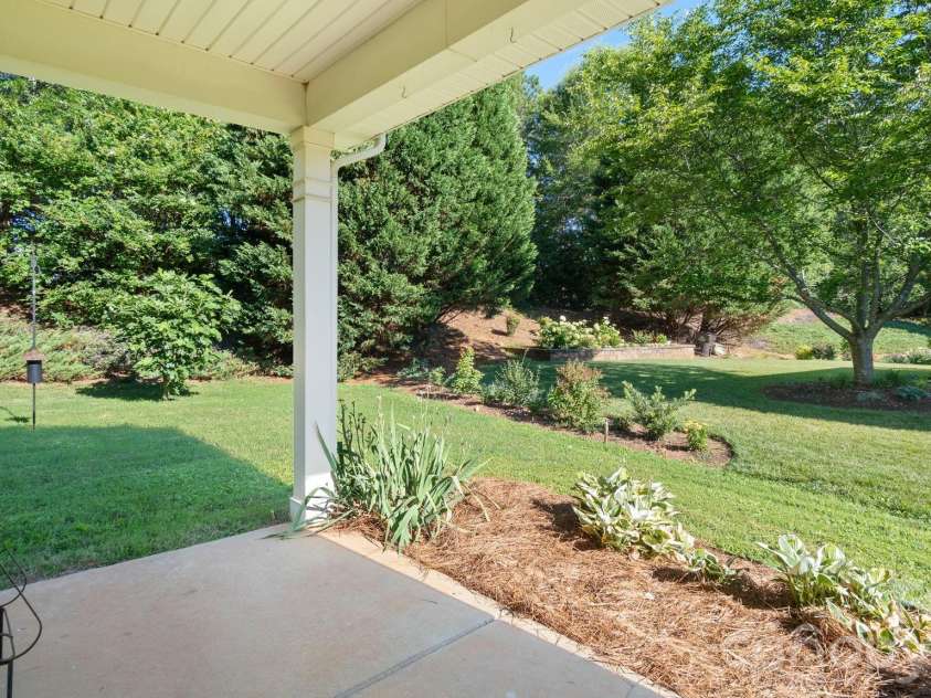 4569 Scarlet Oak Drive, Rock Hill, SC 29732.  MLS# CAR4397692, YatesRealty ID 33744. 