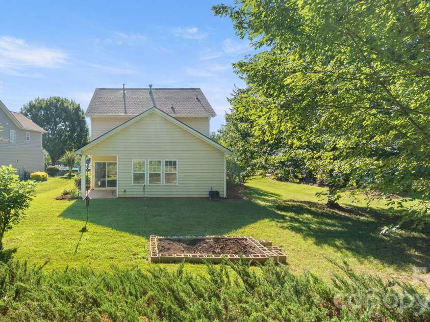 4569 Scarlet Oak Drive, Rock Hill, SC 29732.  MLS# CAR4397692, YatesRealty ID 33744. 