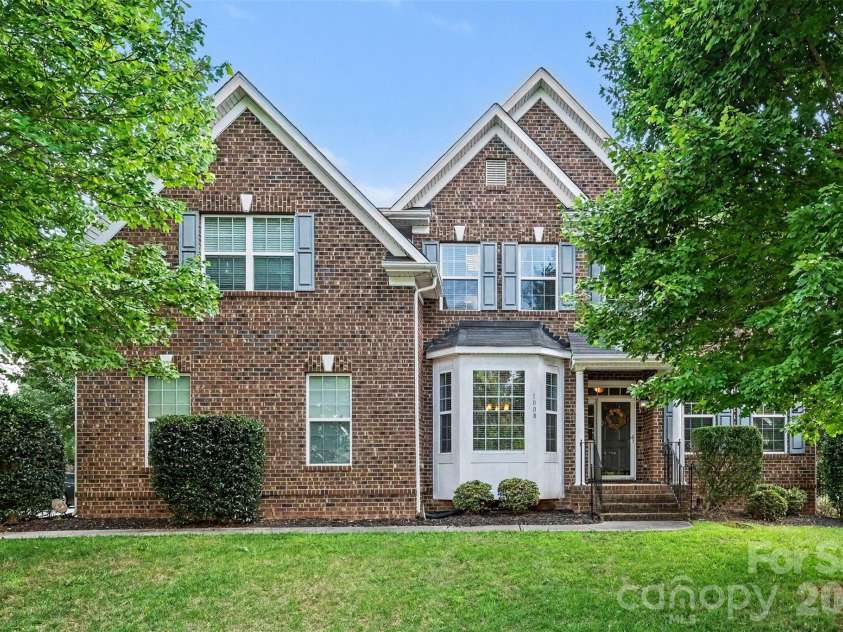 1008 Hawker Road, Matthews, NC 28104.  MLS# CAR4396148, YatesRealty ID 33745. 